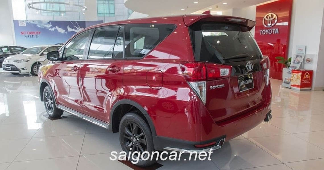 Toyota Innova 2019 Duoi Xe